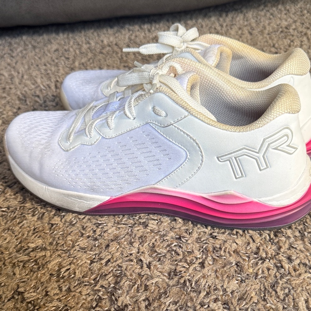 TYR Women's White and Pink CXT-1 Trainers size 9